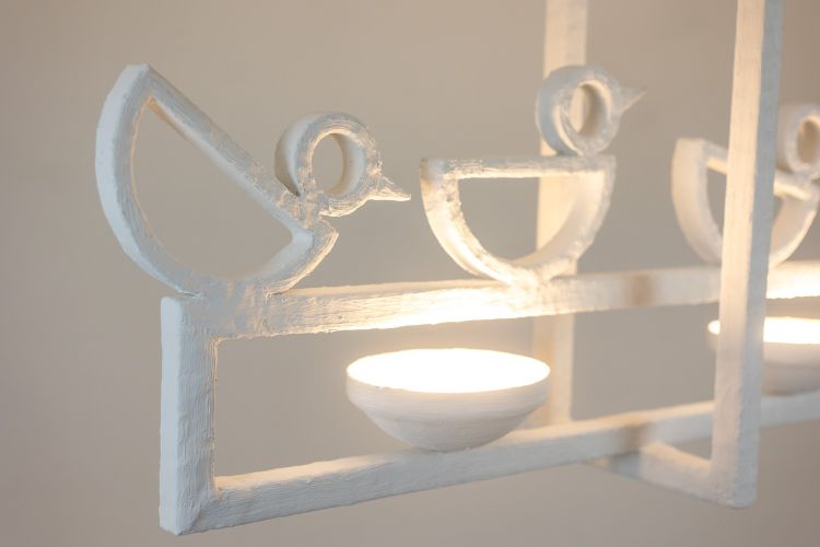 Lampadario rettangolare in gesso con decorazione a forma di uccello. Codice articolo: LS62652409P