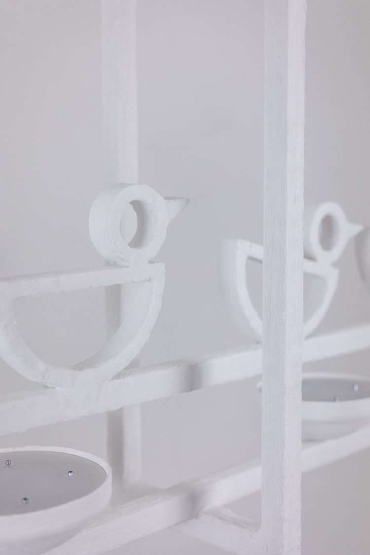 Lampadario rettangolare in gesso con decorazione a forma di uccello. Codice articolo: LS62652409P