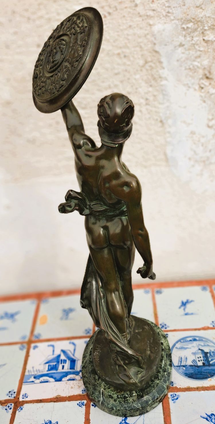 Scultura in bronzo "Gladiatore Guerriero con Scudo" di Paul Philippe, XIX secolo