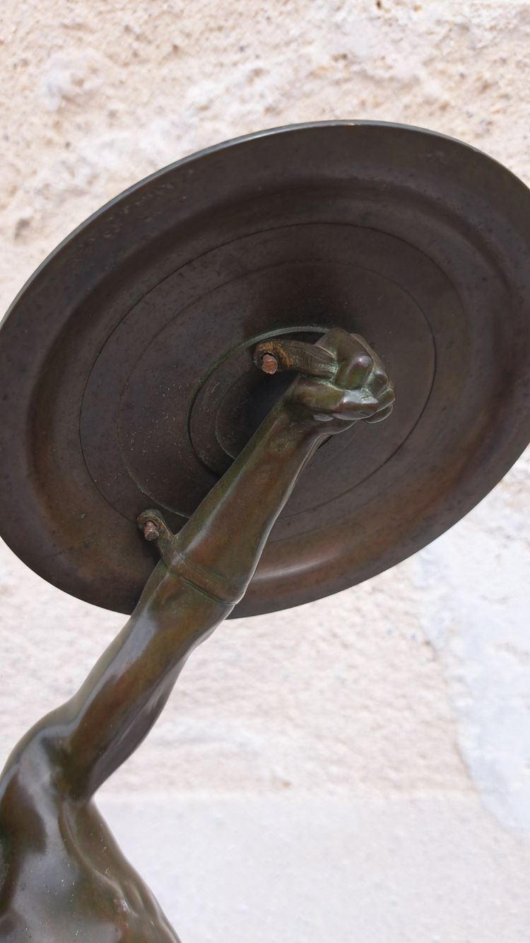 Scultura in bronzo "Gladiatore Guerriero con Scudo" di Paul Philippe, XIX secolo