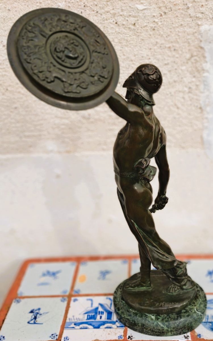 Scultura in bronzo "Gladiatore Guerriero con Scudo" di Paul Philippe, XIX secolo
