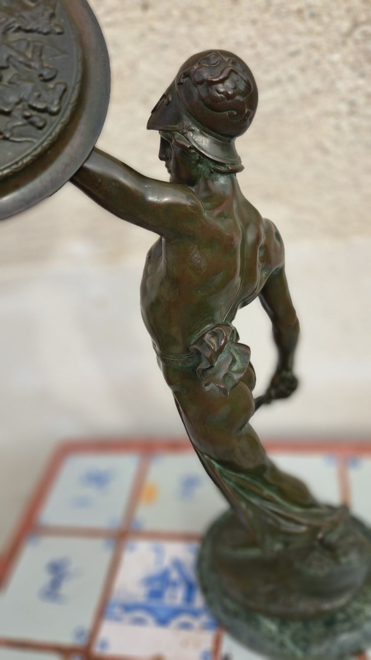 Scultura in bronzo "Gladiatore Guerriero con Scudo" di Paul Philippe, XIX secolo