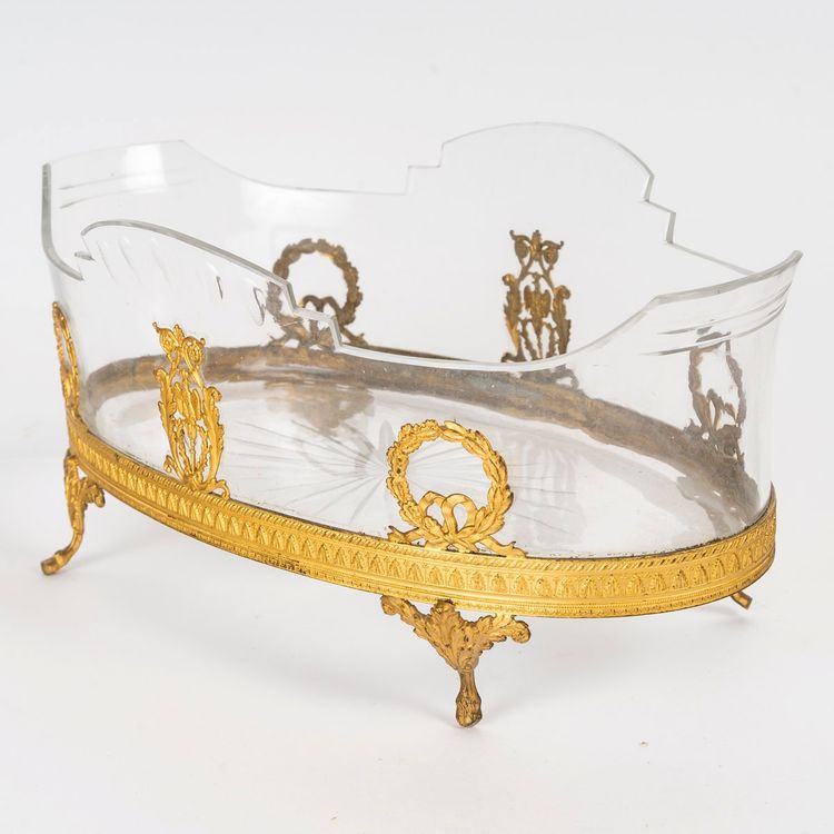 Une coupe en cristal avec garniture en bronze doré, fin XIXème siècle 