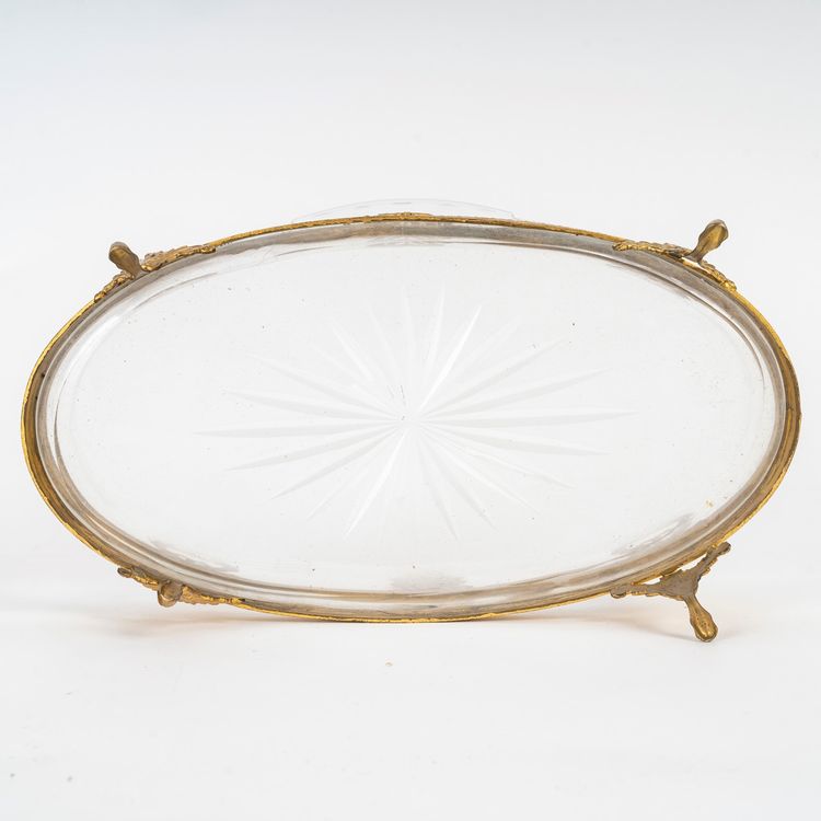 Une coupe en cristal avec garniture en bronze doré, fin XIXème siècle 