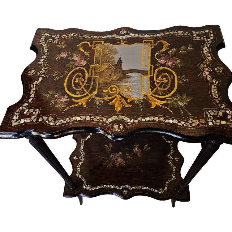 Petite Table Guéridon à Deux Plateaux Burgautés - à Décor Romantique  -  époque Napoléon III.