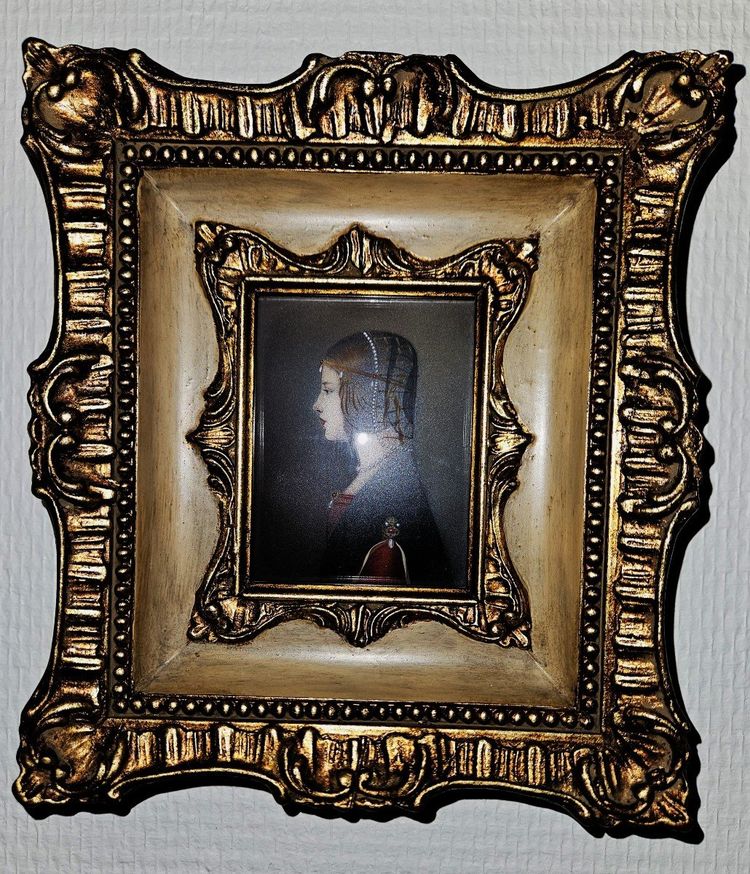 Miniature on Ivory representing Beatrice d'Este, Queen of Hungary - 19th century -