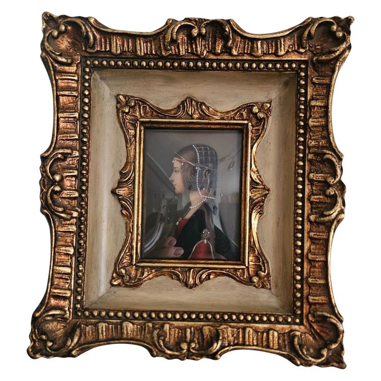 Miniature on Ivory representing Beatrice d'Este, Queen of Hungary - 19th century -