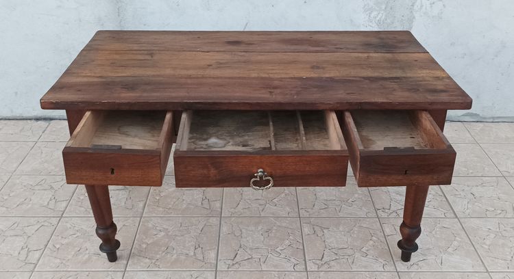 Table en noyer 19ème