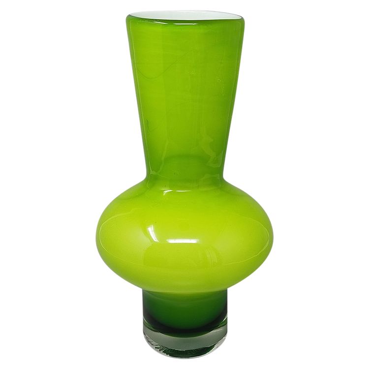 Magnifique vase vert des années 1970 par Ind. Vetraria Valdarnese. Fabriqué en Italie