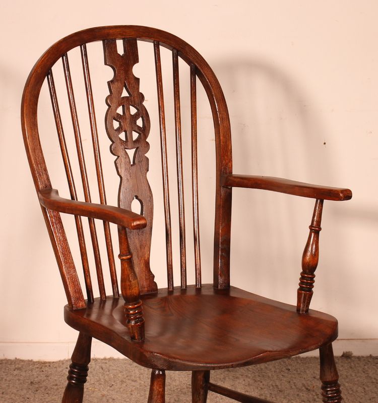 Fauteuil Windsor En Châtaignier Du 19° Siècle