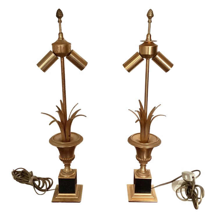 Pair of lamps with ears of corn