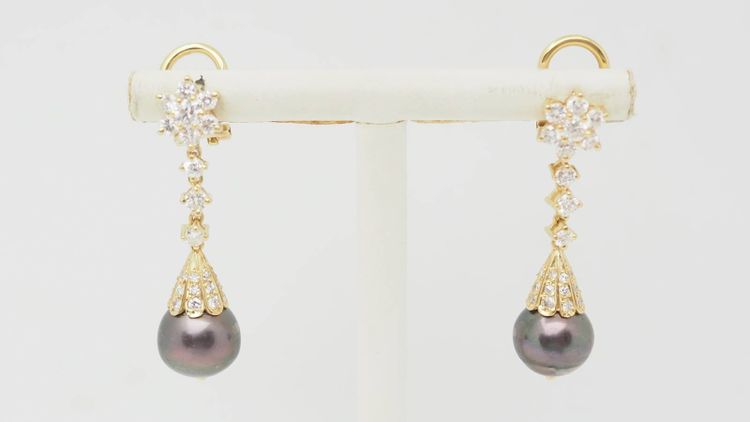 Boucles d'oreilles en or jaune, Diamants et perles de Tahiti