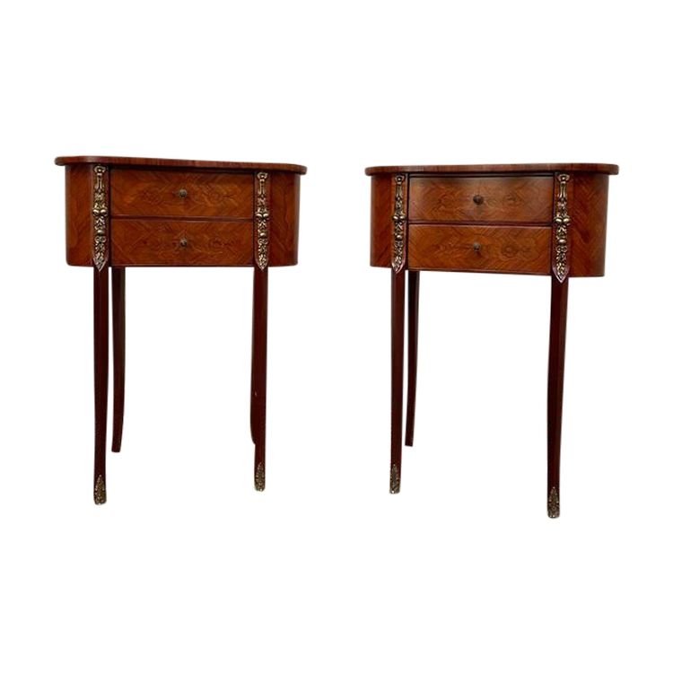 Paire de tables de chevet style Louis XV -Transition