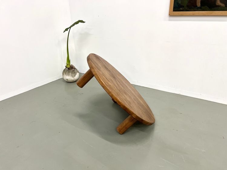 Table basse moderniste circulaire en chêne