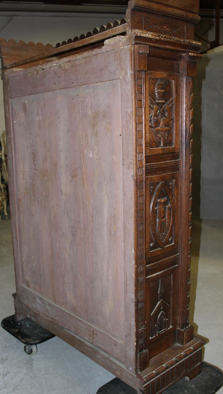 Bonnetière in rovere stile Enrico II con decoro Giovanna d'Arco, fine XIX secolo