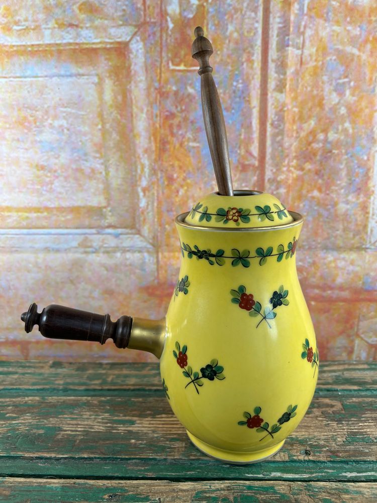 RARE CHOCOLATIÈRE MAISON DELVAUX – PORCELAINE DE PARIS, FIN XIXe - DÉBUT XXe SIÈCLE