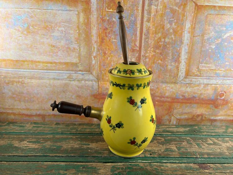 RARE CHOCOLATIÈRE MAISON DELVAUX – PORCELAINE DE PARIS, FIN XIXe - DÉBUT XXe SIÈCLE
