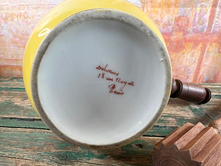 RARE CHOCOLATIÈRE MAISON DELVAUX – PORCELAINE DE PARIS, FIN XIXe - DÉBUT XXe SIÈCLE