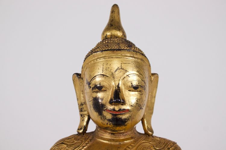Buddha birmano Maravijaya Shan