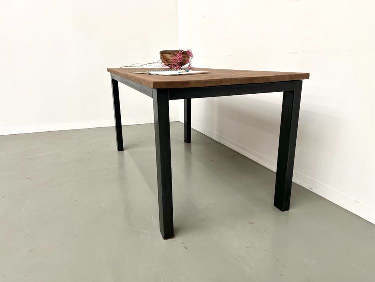Table à manger années 70 piétement métal