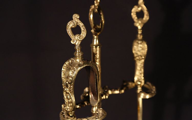 set per camino, pala e pinze in bronzo