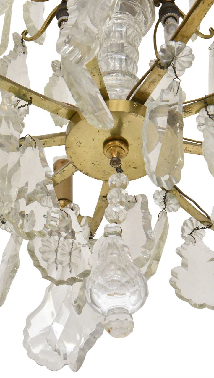 Grande lampadario a 9 luci in stile Luigi XV in ormolu e a sospensione