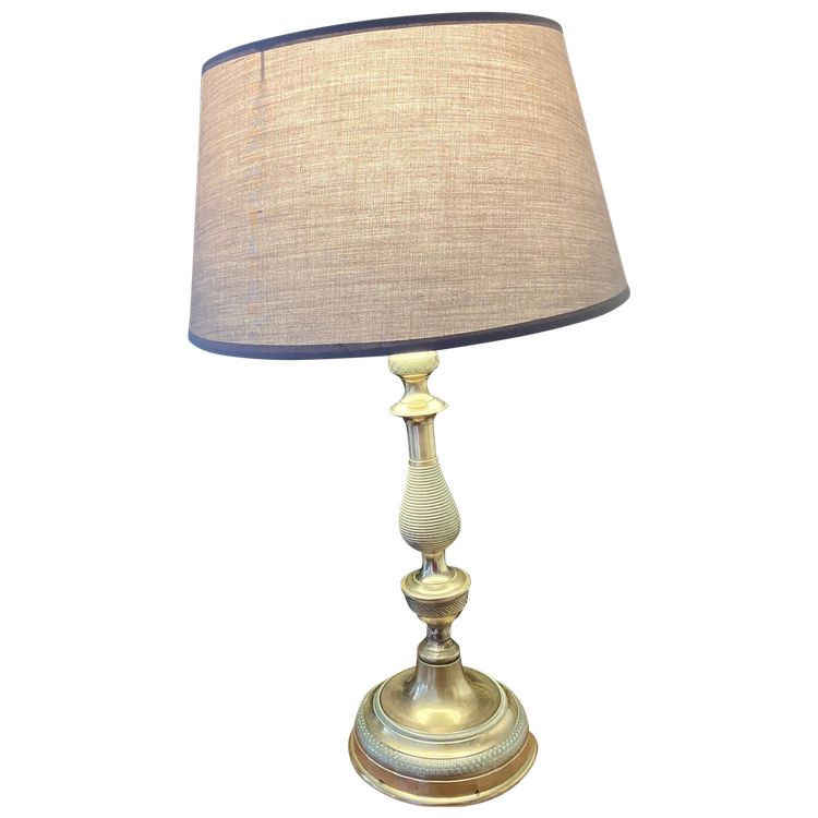 Large Restauration-period gilt bronze lamp circa 1820/1830