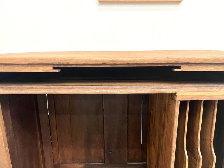Petit comptoir de commerce ancien en chêne