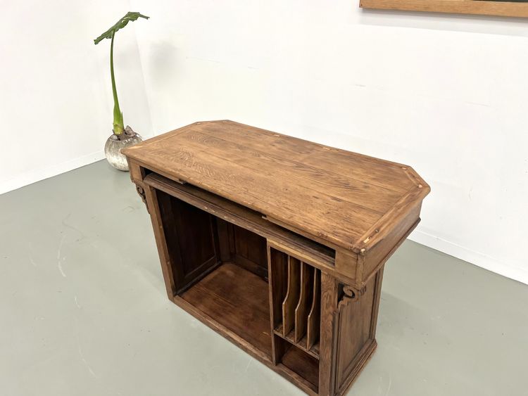 Petit comptoir de commerce ancien en chêne