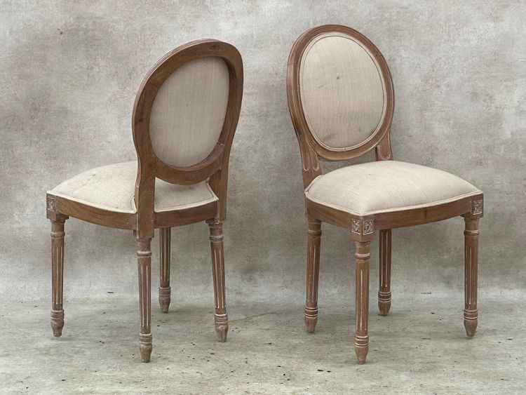 3 chaises