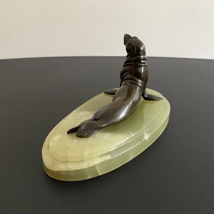 Sigillo in bronzo con patina marrone cioccolato Base in onice Art Déco 1930