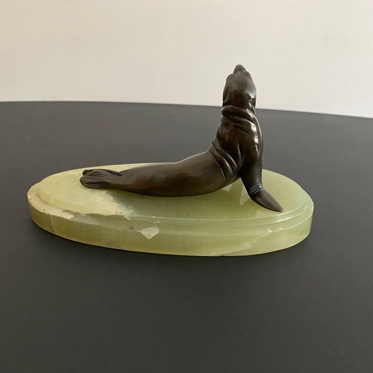 Sigillo in bronzo con patina marrone cioccolato Base in onice Art Déco 1930