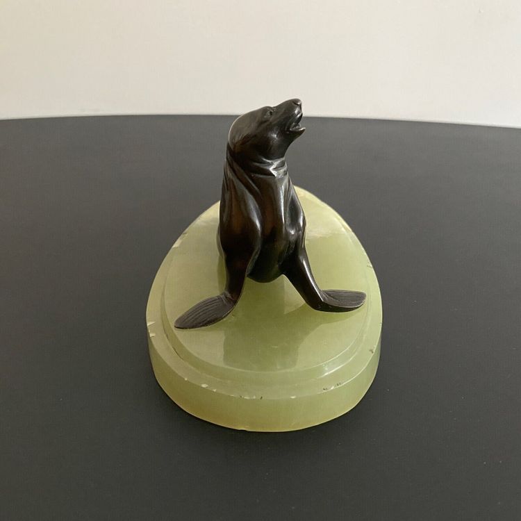 Sigillo in bronzo con patina marrone cioccolato Base in onice Art Déco 1930