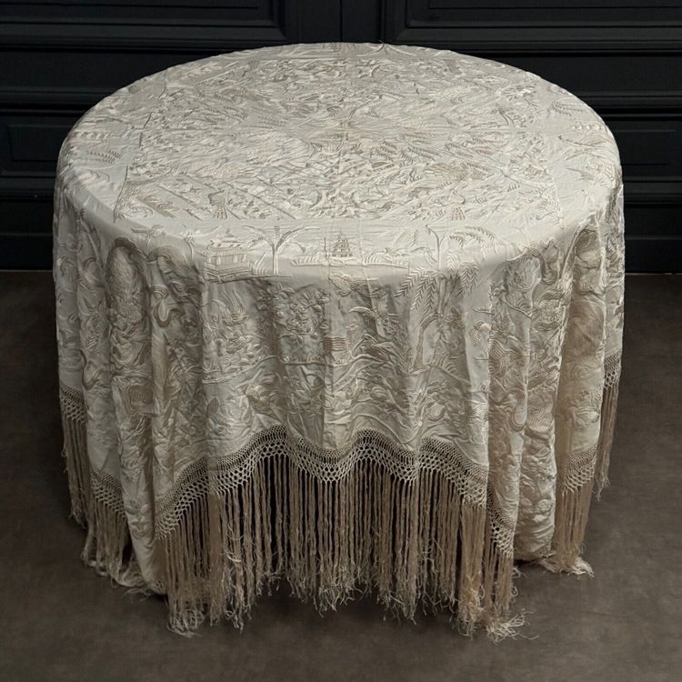 1900 Cina scialle tovaglia ricamata decorata con pagode, uccelli e fiori