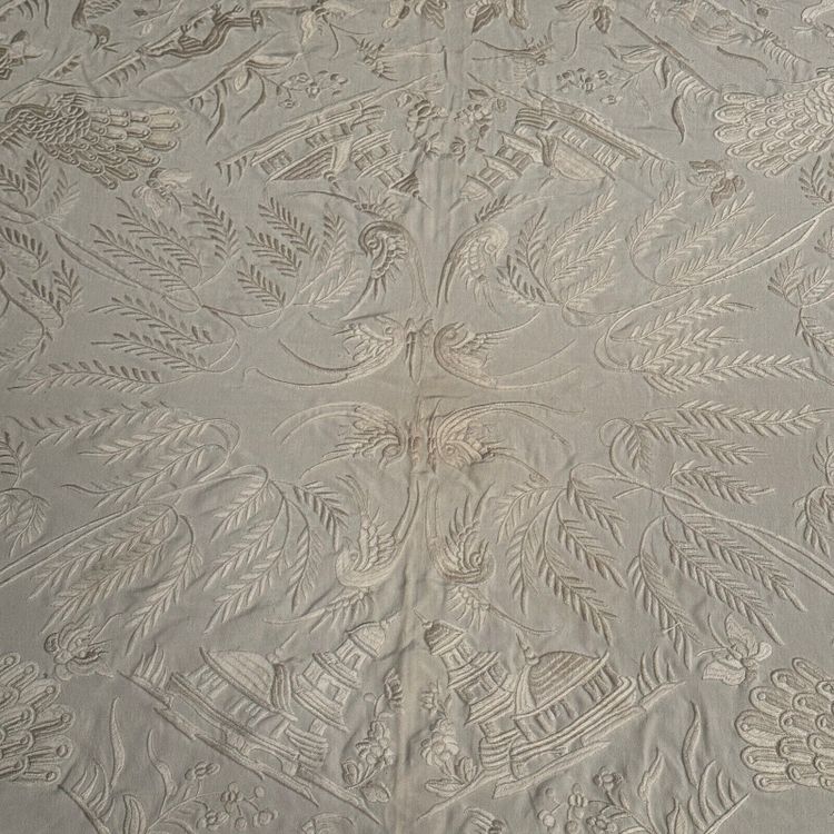 1900 Cina scialle tovaglia ricamata decorata con pagode, uccelli e fiori