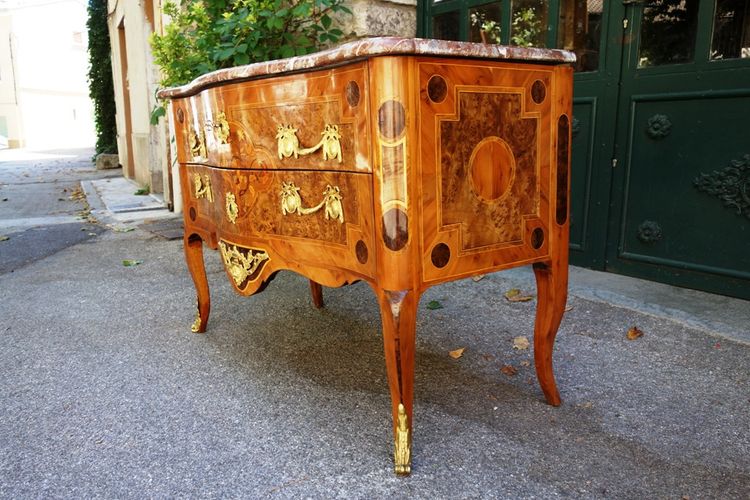 Cassettiera in intarsio di uccelli, Grenoble
