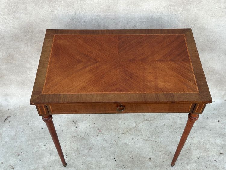 Table bureau
