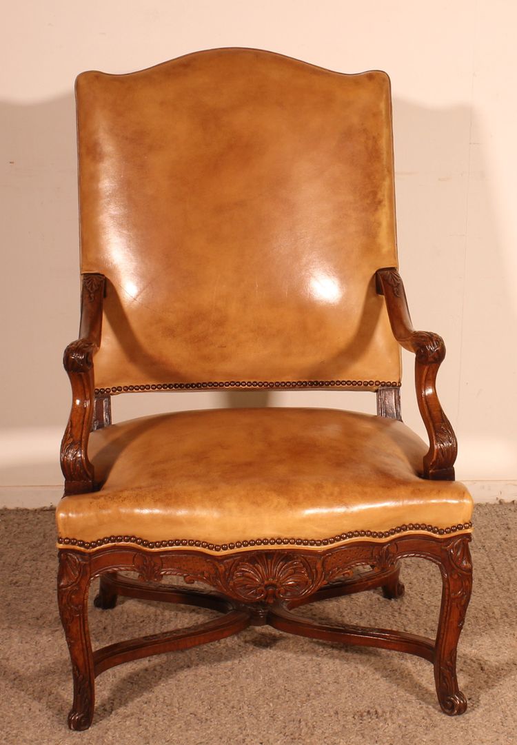 Regency Period Armchair In Walnut - 18th Century
